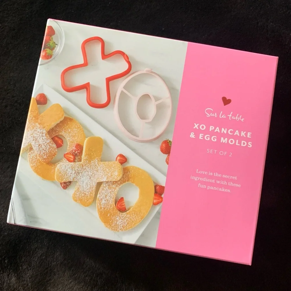NEW! “XO” Pancake & Egg Molds, Sur La Table, Brand New in Box, FABULOUS